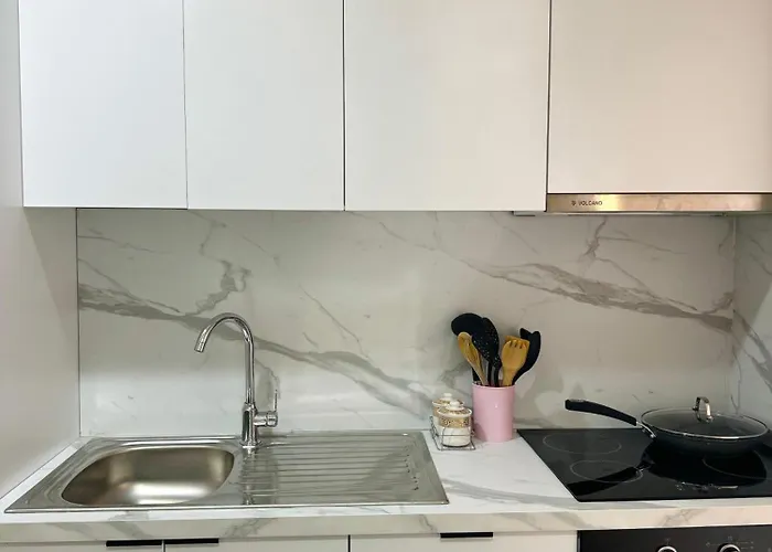 Apartment Cozy Flat Near Air Albania Stadium 2 *