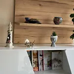 Lejlighed Cozy Flat Near Air Albania Stadium 2