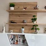 Lejlighed Cozy Flat Near Air Albania Stadium 2