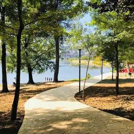 Cozy Flat Near Air Albania Stadium 2 تيرانا