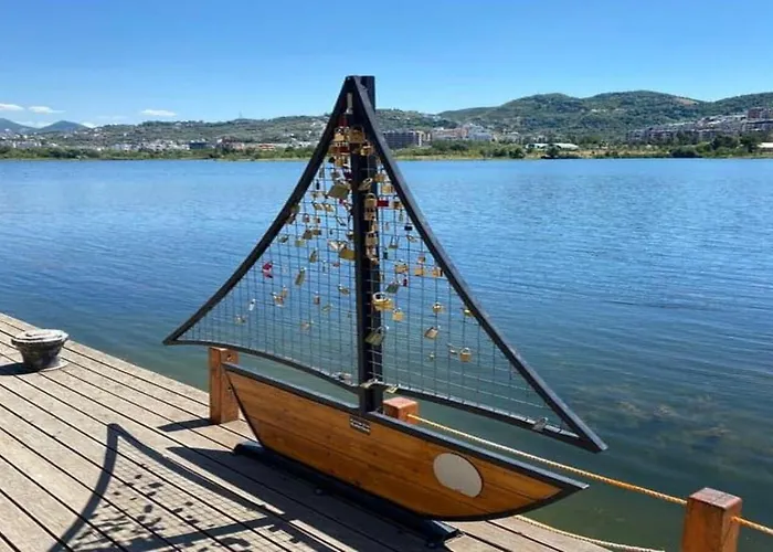 Cozy Flat Near Air Albania Stadium 2 *